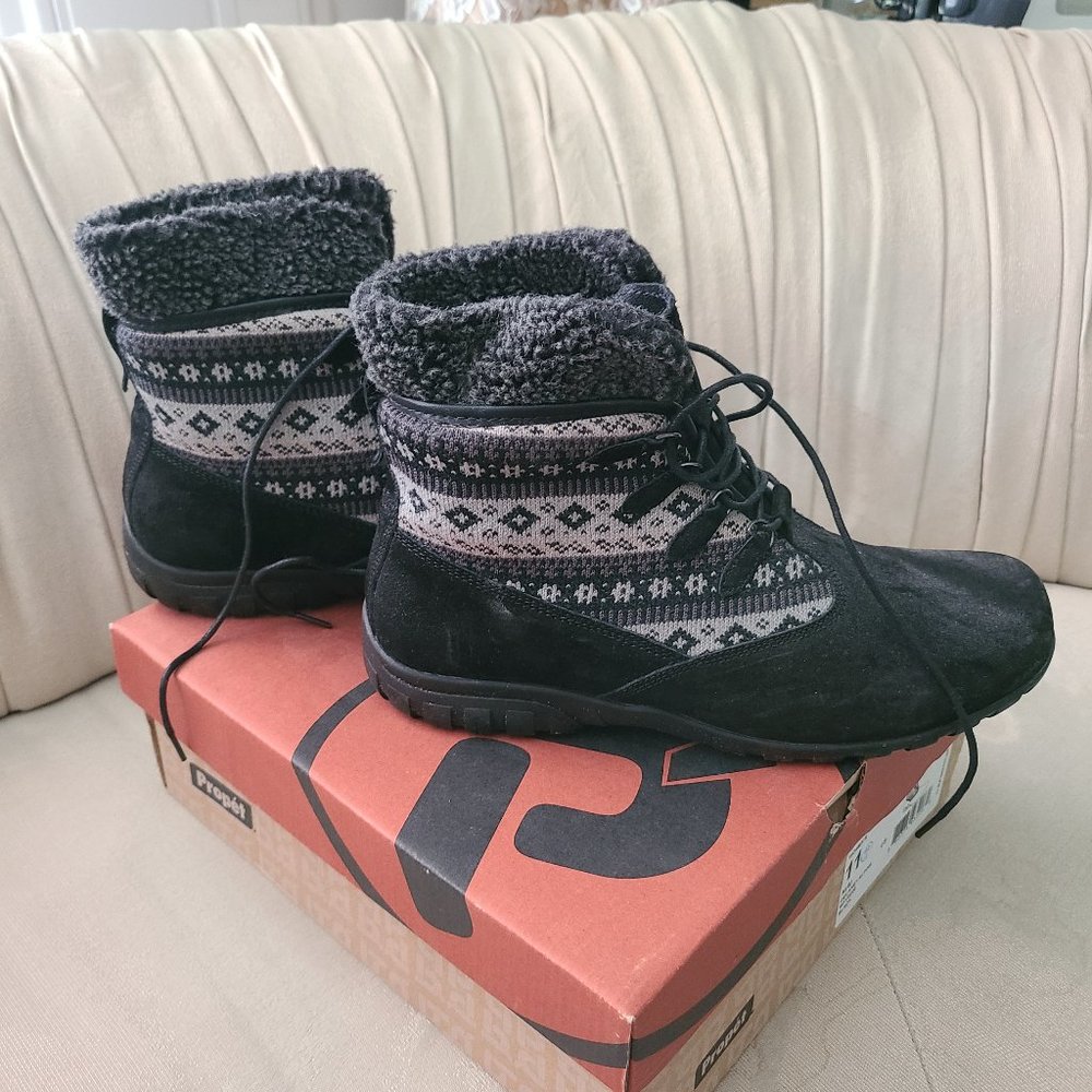 Propet alpine bootie